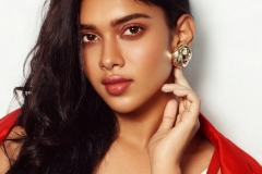 Actress-Dushara-Vijayan-8