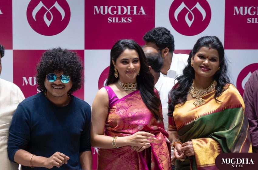  Actress Priyanka Mohan And Comedian Pugazh Inaugurate The 27th Store Of Mugdha Silks
