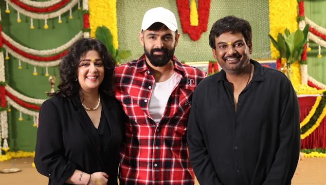  Ustaad Ram Pothineni, Puri Jagannadh, Charmme Kaur, Puri Connects Pan India Film Double iSmart Launched Grandly