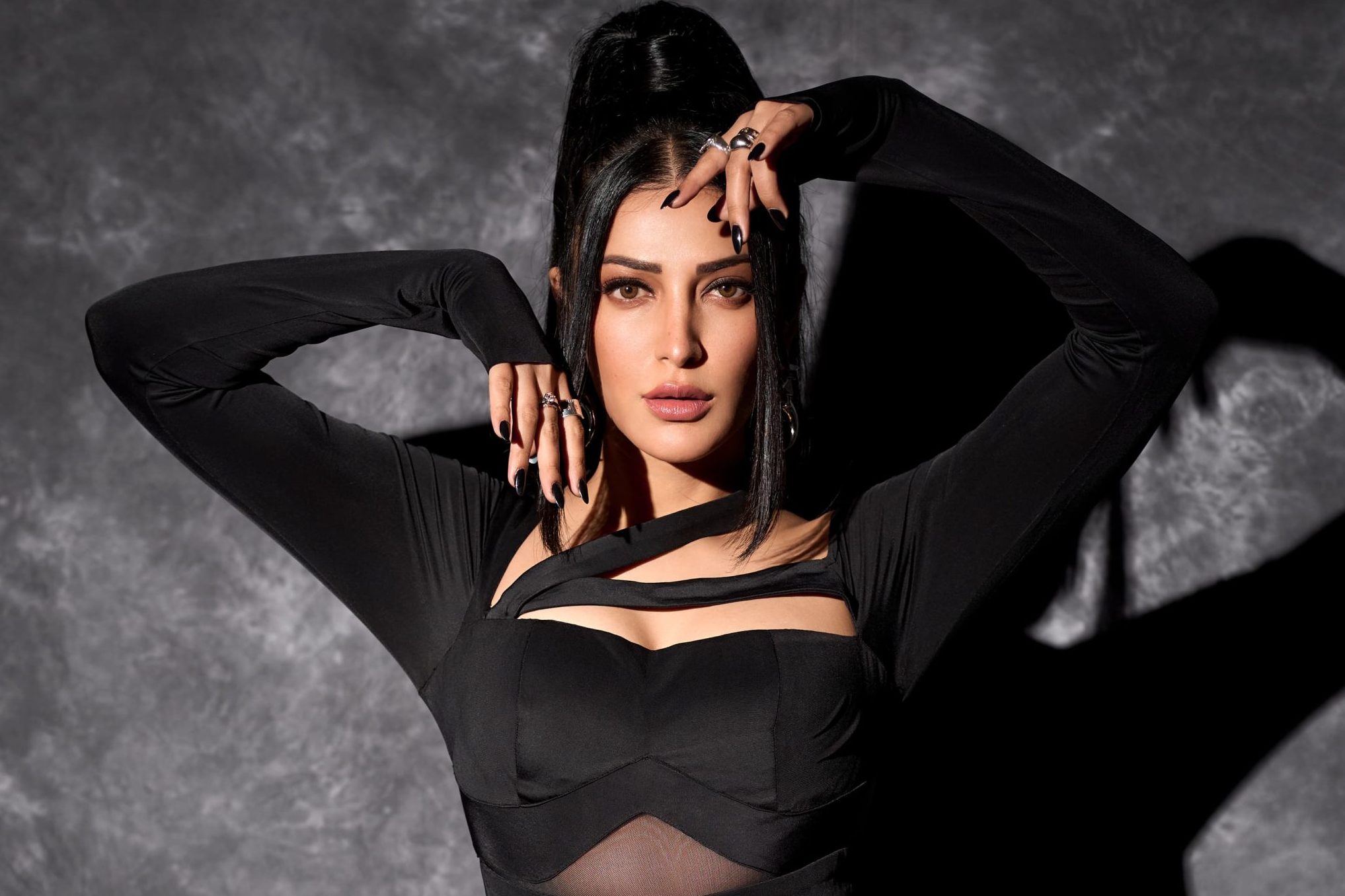 Shruti Hassan’s recently released track ‘Inimel’ crosses 10 Million views on YouTube